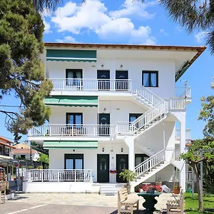 https://agapitos-apartments.hotelschalkidiki.net